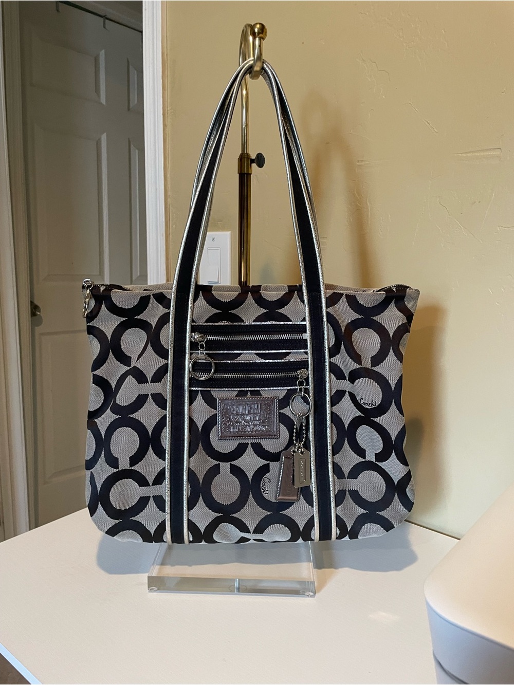 Black and Cream Patterned Tote Bag